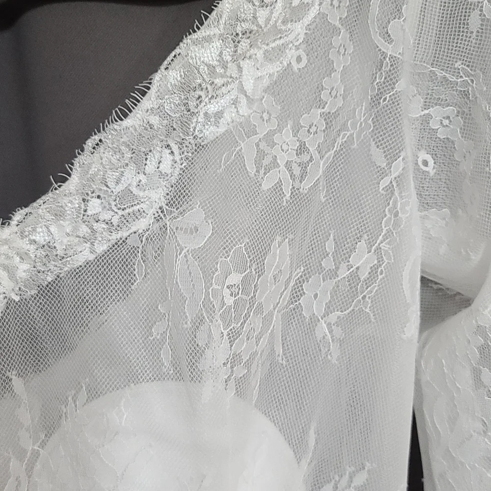 NWT Brides Wedding Dress White Sheer Lacy Floral Zips Train Lined Size 10‎ READ